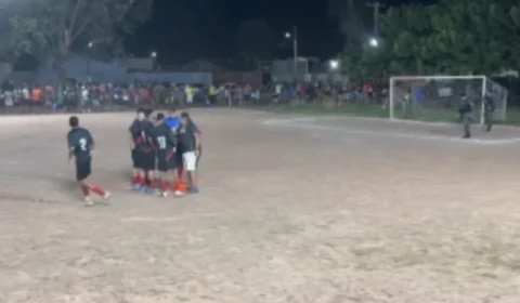 Homem com mandado de prisão em aberto por roubo é preso durante partida de futebol amador em Cuiabá