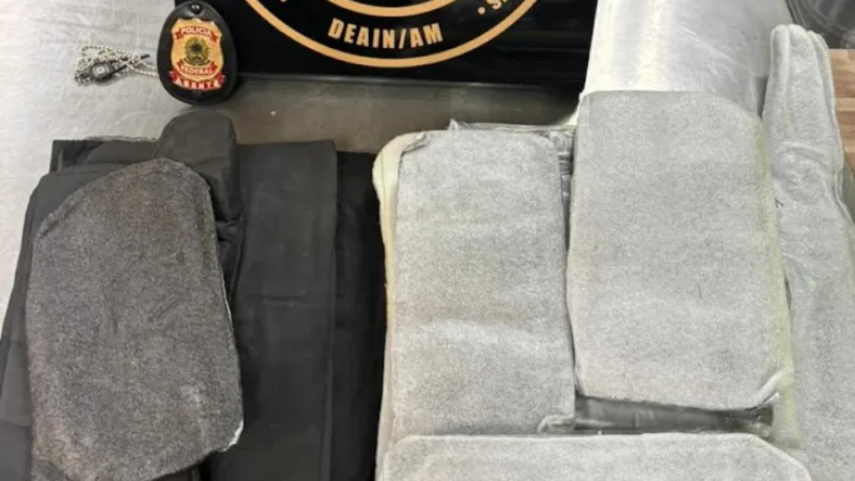 Colombiano é preso com 4 kg de cocaína no Aeroporto de Manaus durante embarque para Portugal