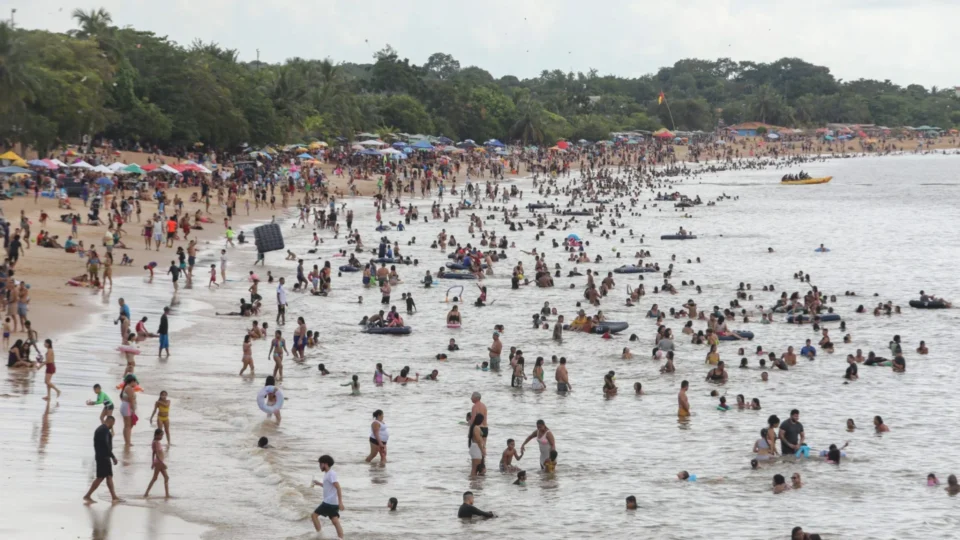 Após 25 anos, todas as praias de Belém estão próprias para banho