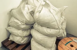 Homens são presos com 375 kg de cianeto e mais de 1 tonelada de carvão ativado em RR