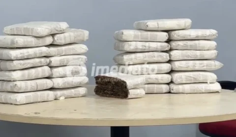 Rocam apreende 27 tabletes de skunk escondidos em kitnet no bairro Grande Vitória