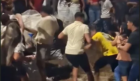 Briga generalizada marca show de Pablo na EXPOFAMA em Oriximiná