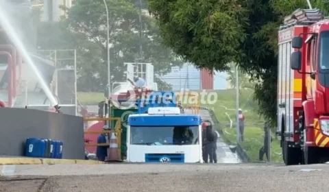 VEJA: Bombeiros seguem há mais de 24 horas em operação para conter vazamento de estireno em Manaus