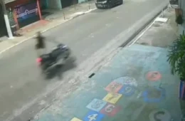 Homem fica em coma após cair e bater a cabeça ao tentar subir em moto em Belém