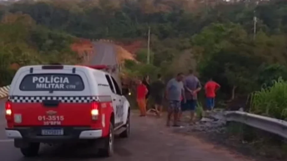 URGENTE | Ônibus desaparece ao cair de ponte sobre o rio Curuá-una, em Santarém