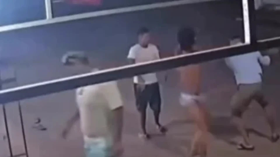 Vídeo mostra início de confusão que terminou com vencedor do Mister Verão esfaqueado no Marajó