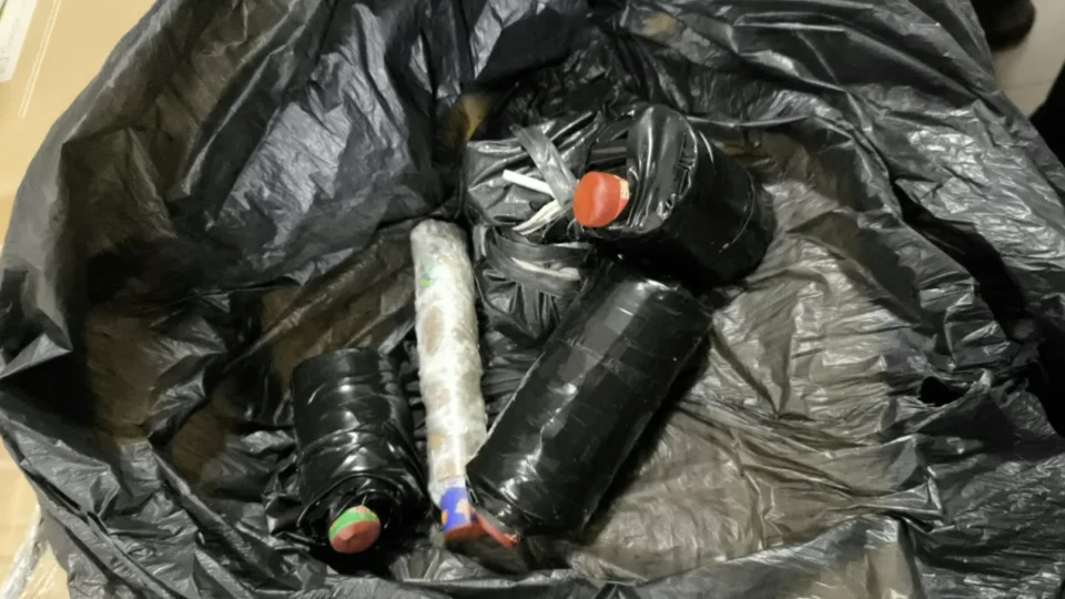 URGENTE | Funcionários encontram supostos explosivos em posto de combustíveis na BR-316