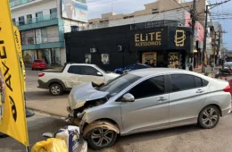 Honda City fica destruído após colisão no Centro de Porto Velho