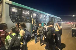 Usuários denunciam superlotação e problemas no transporte coletivo de Candeias do Jamari