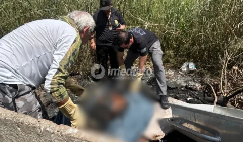 Corpo carbonizado é encontrado em antigo fossão, e homem é detido suspeito de envolvimento no crime em Boa Vista