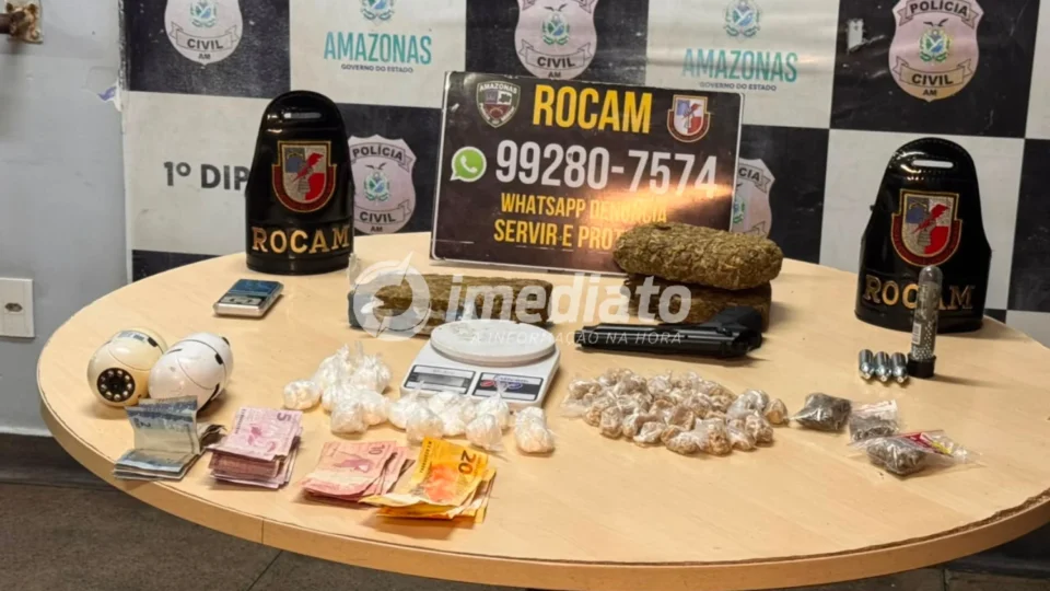 Dupla é presa com mais de 4 kg de drogas, arma e simulacro durante operação no Centro de Manaus