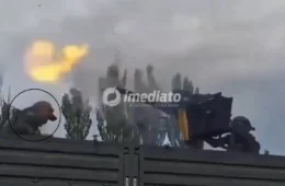VEJA VÍDEO: Soldado russo é arremessado de caminhão após perder controle de metralhadora pesada durante treinamento militar 