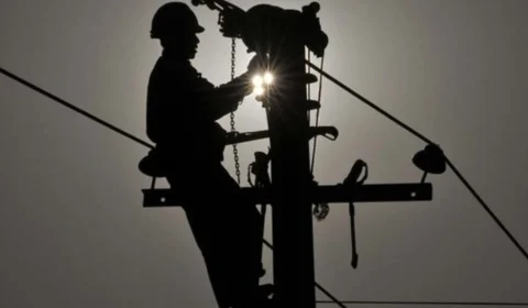 Manutenção programada deixa bairros de Manaus sem energia nesta sexta-feira; confira locais afetados