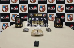 Criminosos fogem e abandonam tabletes de maconha, cocaína e balança de precisão em beco na Praça 14