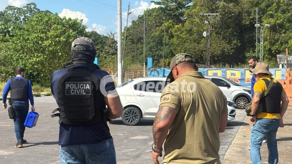 Policial civil do Denarc é morto durante operação no Prosamim do Alvorada, em Manaus; suspeito é baleado