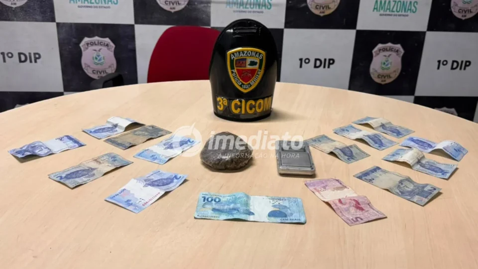 Homem com passagem por tráfico é preso com drogas, balança de precisão e dinheiro no bairro Japiim, em Manaus