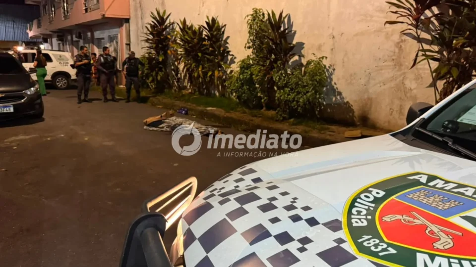 Homem em situação de rua morre após ter a cabeça estourada a tiros próximo à feira do bairro Betânia