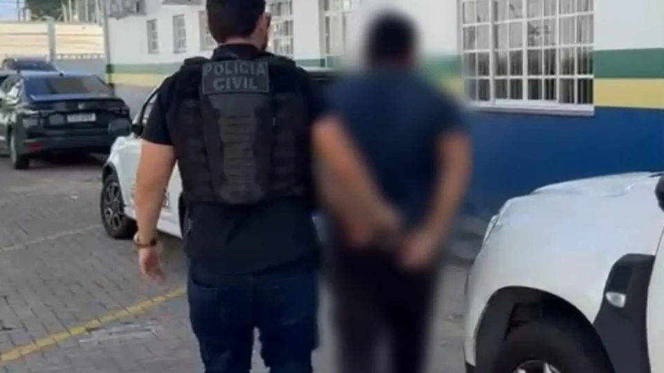 Padrasto é preso por abusar da enteada e ameaçar de morte a criança e a mãe em Manaus