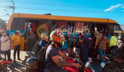 VEJA VÍDEO: Trabalhadores são obrigados a parar ‘amarelinhos’ sendo ameaçados por grevistas em paralisação na Zona Leste
