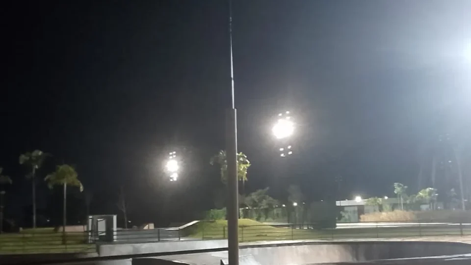 Adolescente de 16 anos morre após levar choque causado por poste no Parque da Cidade