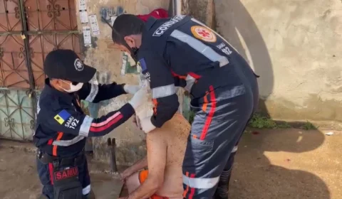 VEJA: Homem é esfaqueado pelo enteado durante discussão em Porto Velho