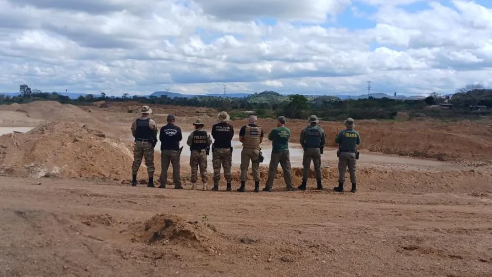 Operação destrói máquinas e combate garimpo ilegal no sudeste do Pará