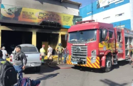 VEJA VÍDEO: Um incêndio atinge empresa na Cidade Nova na manhã desta terça-feira (21)