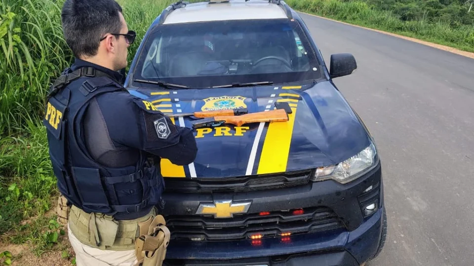 Flagrante: dois homens são presos por porte ilegal de arma de fogo em Roraima