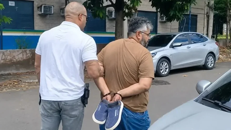 VEJA VÍDEO: Estelionatário é preso por suspeito de aplicar golpes; 50 b.os foram registrados