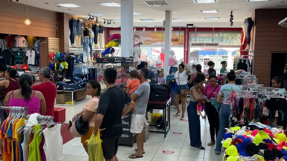 DESTAQUE: Expofeira 2026 impulsiona comércio com alta na procura por roupas e acessórios em Macapá