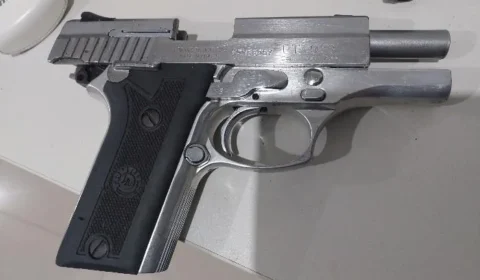 Homem é preso com pistola carregada durante abordagem da PM na BR-429 em Rondônia