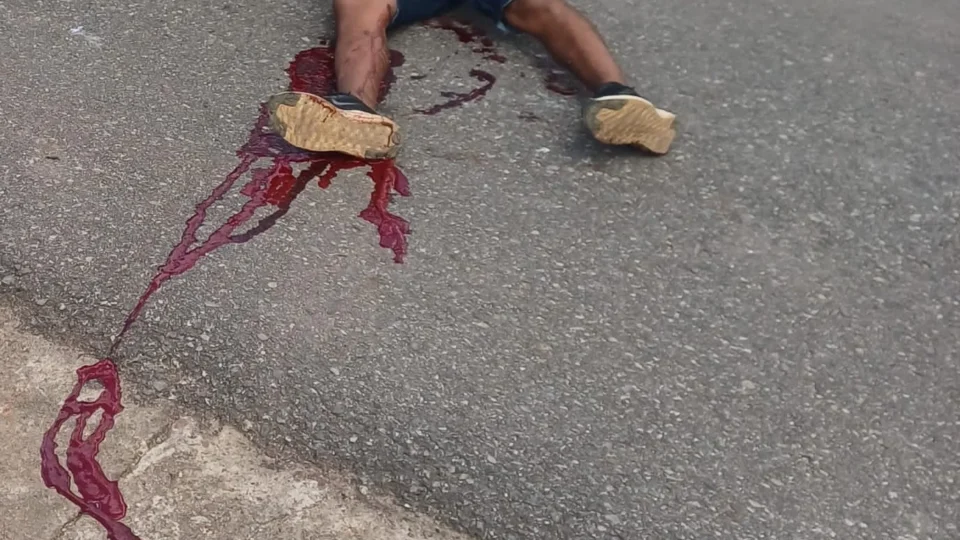 VEJA: Agressor é baleado após atacar idoso em Santana
