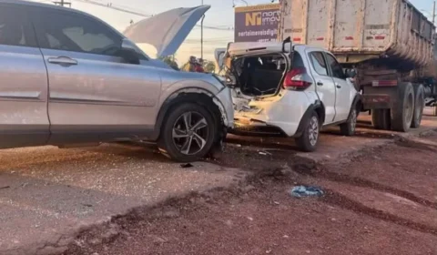 URGENTE: acidente com cinco veículos deixa uma mulher morta e quatro feridos na Rodovia Duca Serra