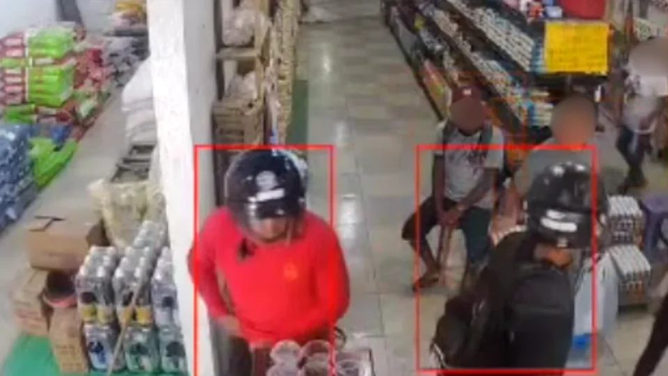 VEJA VÍDEO: Criminosos armados roubam mais de R$ 40 mil durante assalto em comércio no Amazonas