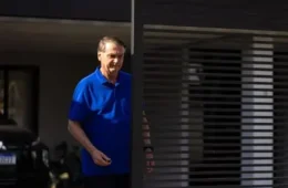 PF cumpre mandado de busca na casa de Bolsonaro por divergência em registro de armas