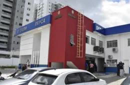 VEJA VÍDEO: Radialista é preso na Zona Norte da cidade para cumprir pena de 9 anos por abuso de menores