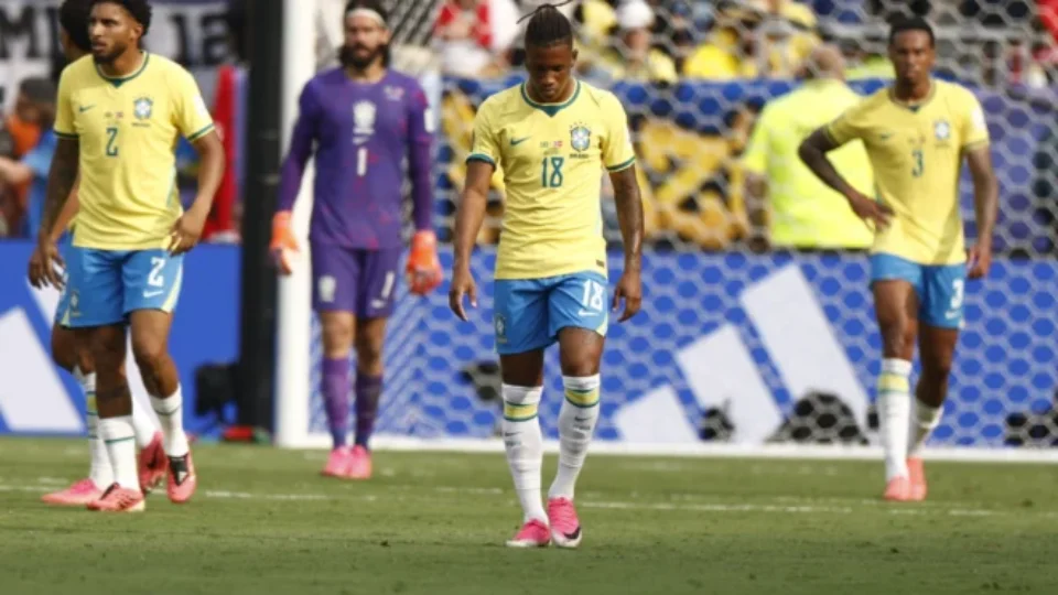 Brasil perde para a Noruega é eliminado da Copa e Inglaterra avança para as quartas de final