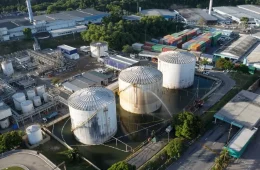 Vazamento de estireno é controlado e Bombeiros encerram operação de resfriamento de tanque da Innova em Manaus
