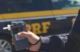 Ação da PRF: Bafômetro aponta 5 vezes acima do limite e motorista é preso