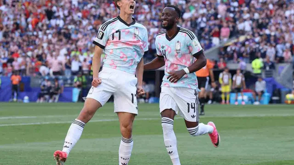 Bélgica goleia os Estados Unidos por 4 a 1 e encerra o sonho do anfitrião na Copa do Mundo