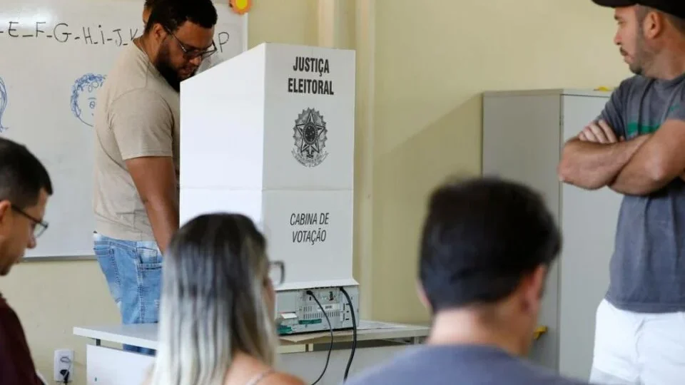 Voto em trânsito: Prazo para solicitar começa nesta segunda-feira(20); veja como realizar