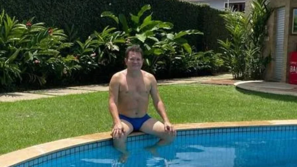 POLÊMICA | Apresentador diz que Ximbinha perdeu mansão por dívida; assessoria rebate