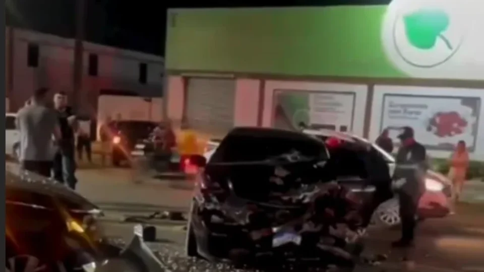 Acidente na BR-316 deixa feridos e vítima presa às ferragens em Castanhal