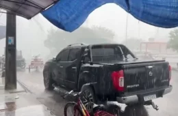 Veja: Tempestade com granizo e ventania surpreende moradores de Manicoré no dia mais quente do ano no Amazonas