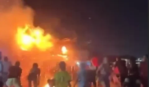Homem usa gasolina para acender churrasqueira, e incêndio destrói barraca em praia no Pará