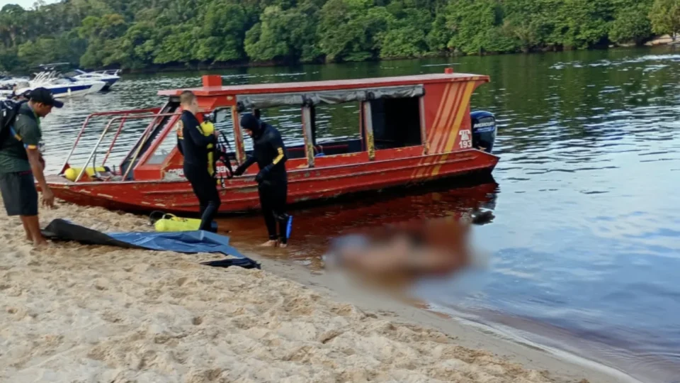 Homem morre após ser atingido por moto aquática na Praia do Tupé, em Manaus