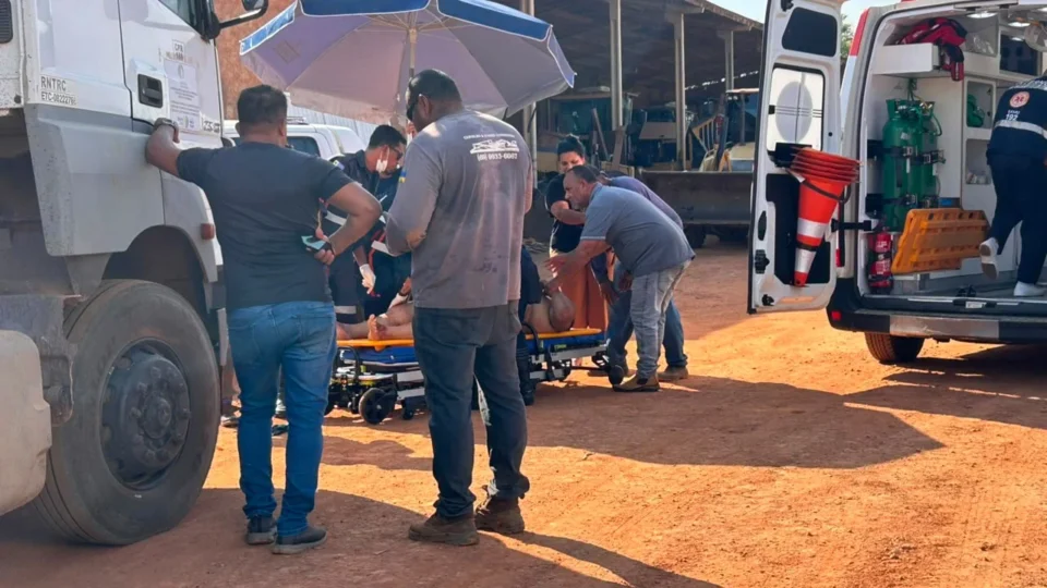 Trabalhador morre após ser prensado por carreta durante manobra em empresa de Porto Velho