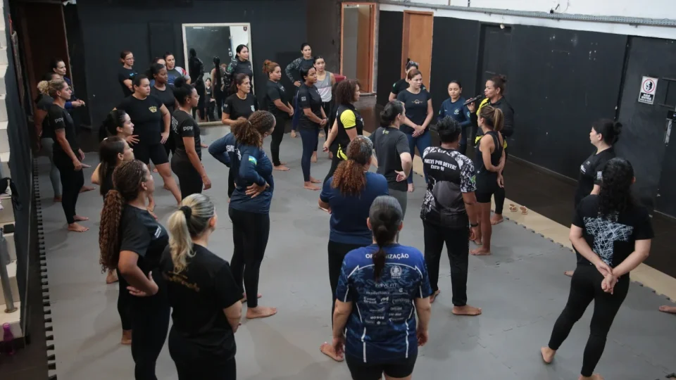 ‘Elas no Combate’ reúne mulheres em ação de prevenção e defesa pessoal em Porto Velho