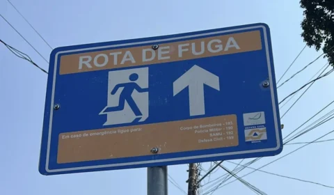 Homem é preso após arrancar placa de sinalização no centro de Porto Velho