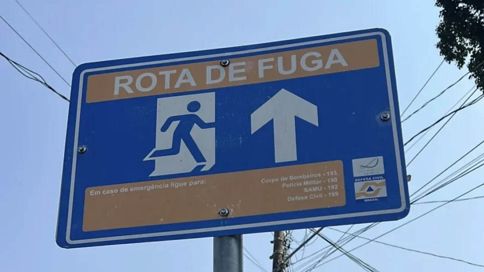 Homem é preso após arrancar placa de sinalização no centro de Porto Velho